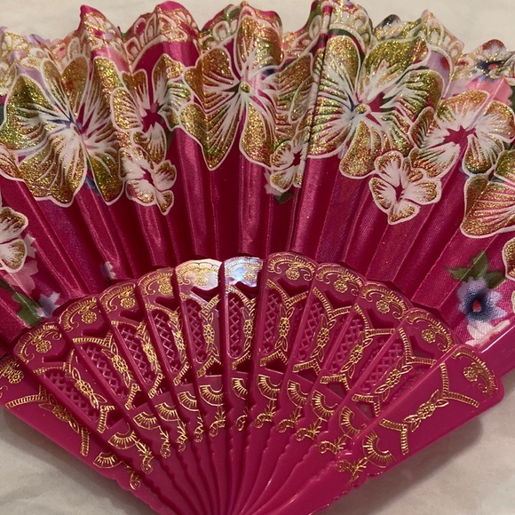 3 hand fans - Picture 3 of 11